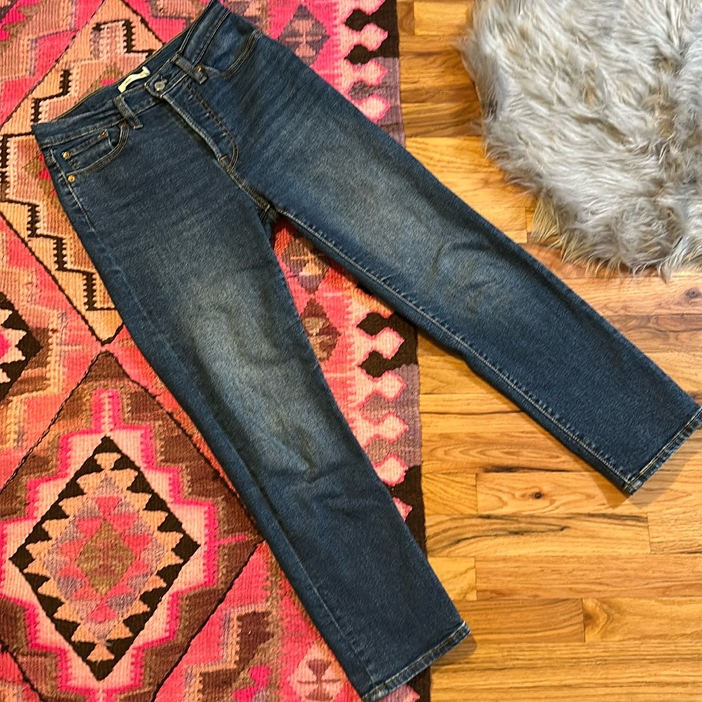 LEVI dark wash faded high waisted Wedgie Jeans straight leg 90s Button fly Levis